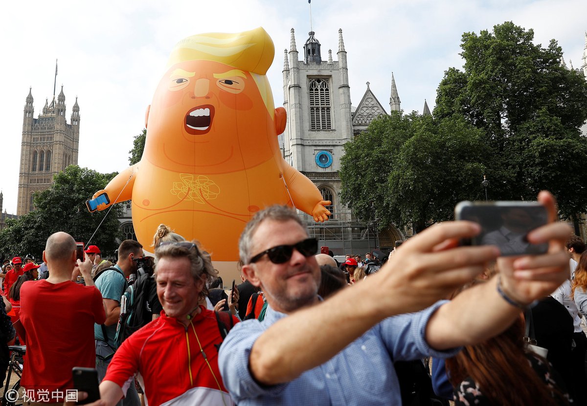 Trump baby blimp