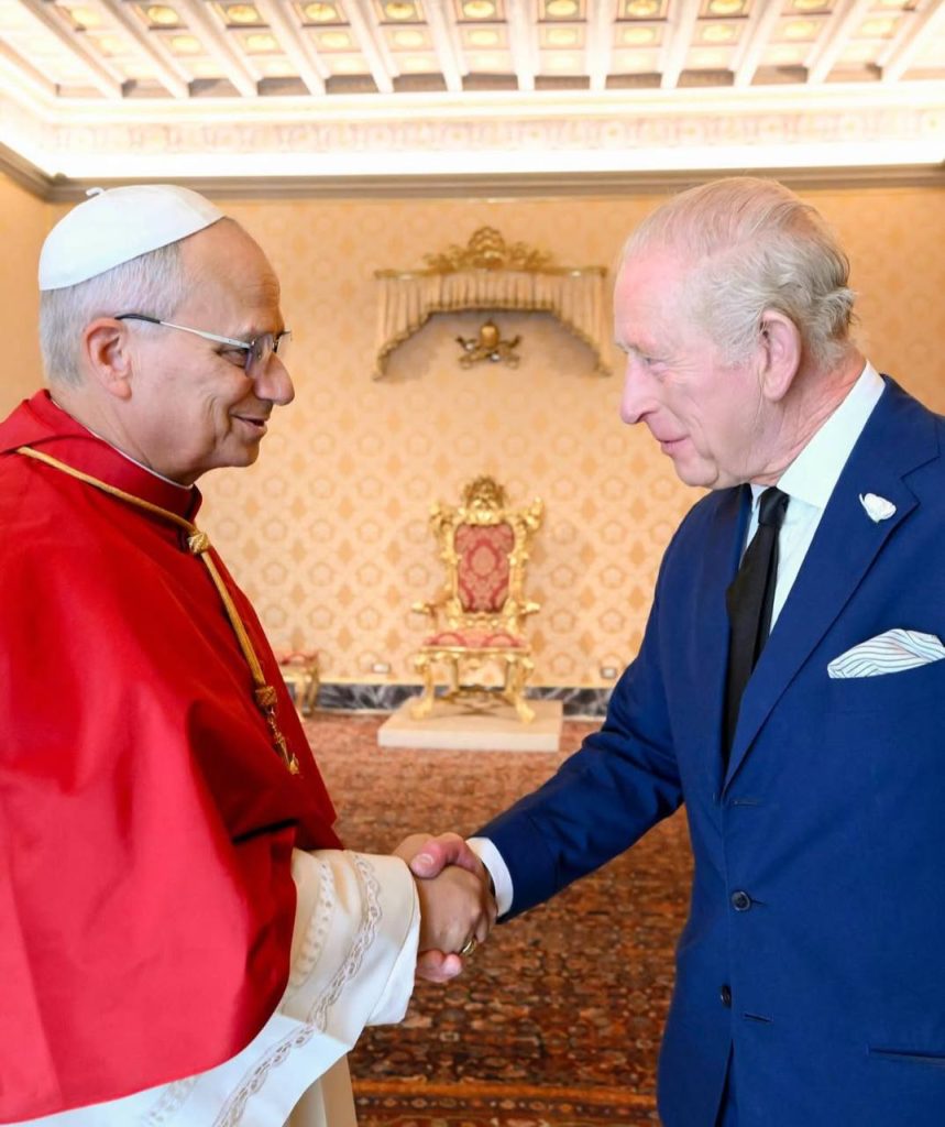 Britain made history on Thursday as King Charles prays with Pope Leo XIV in the Vatican’s Sistine Chapel, marking the first joint worship between an English monarch and a Catholic pope since 1534.