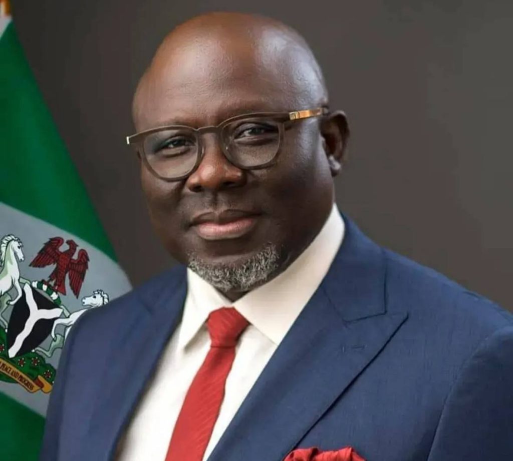 A viral video shows Governor Sheriff Oborevwori performing ushering duties at Living Faith Church, Osubi, during a Sunday service on November 2, 2025, drawing wide reactions online.