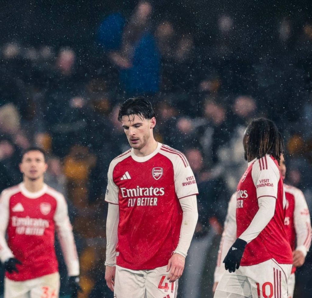 Wolves hold Arsenal to a draw after fighting back from two goals down in a dramatic 2-2 clash at Molineux, dealing another blow to the Gunners’ fading Premier League title hopes.